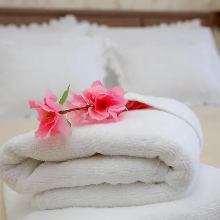 Blue Cliff Apartment